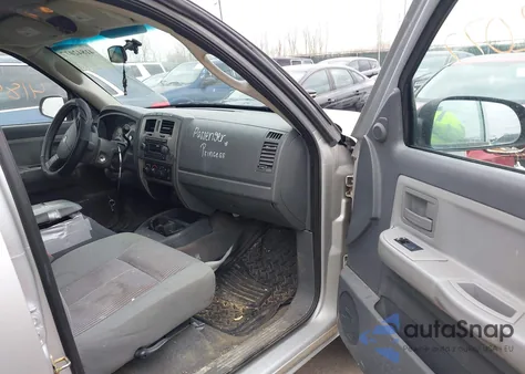 2007 Dodge Dakota Slt z USA, uszkodzony, nr VIN 1D7HW48K77S129162